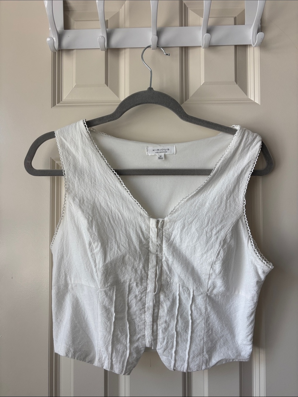 Kirious White Cotton Button-Front Sleeveless Tank